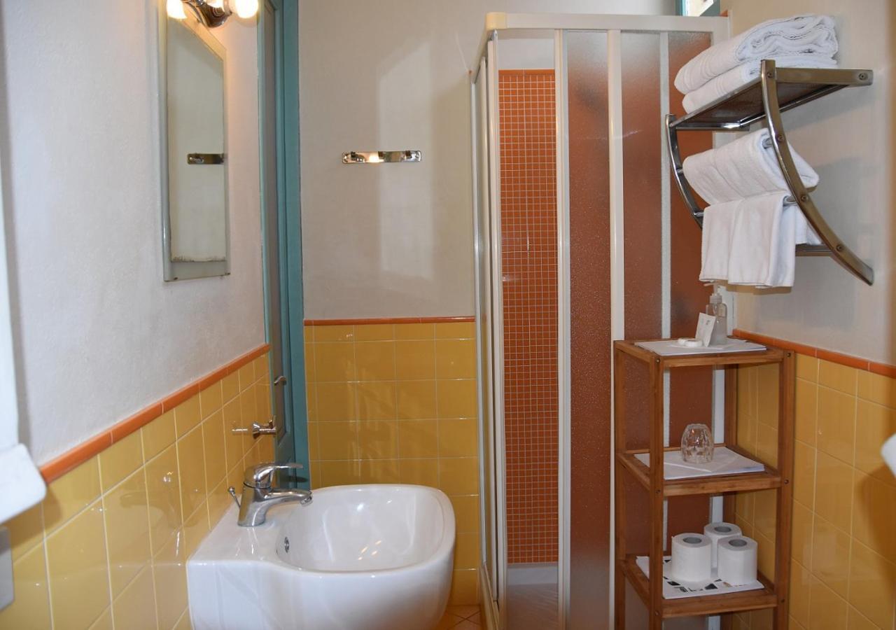 B&B Al Ducale And Apartments Parma Exteriör bild